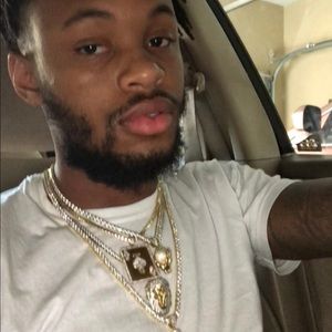 Meet your Posher, Aaron